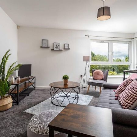 Walker Suite No 60 - Donnini Apartments Kilmarnock Extérieur photo